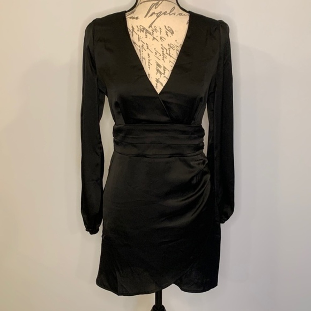 NWT Boohoo satin wrap detail little black mini dress 4
